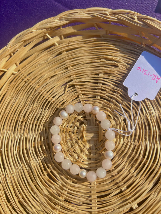 Rose Quartz & Freshwater Pearl & White Jade bracelet