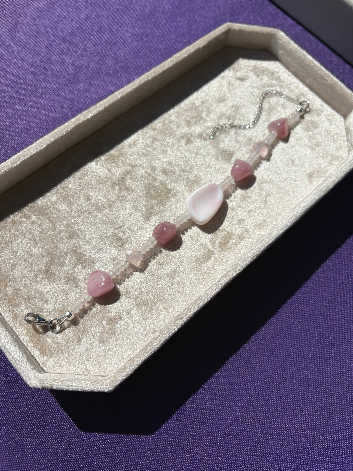 Rose Quartz and Queen Conch Shell bracelet