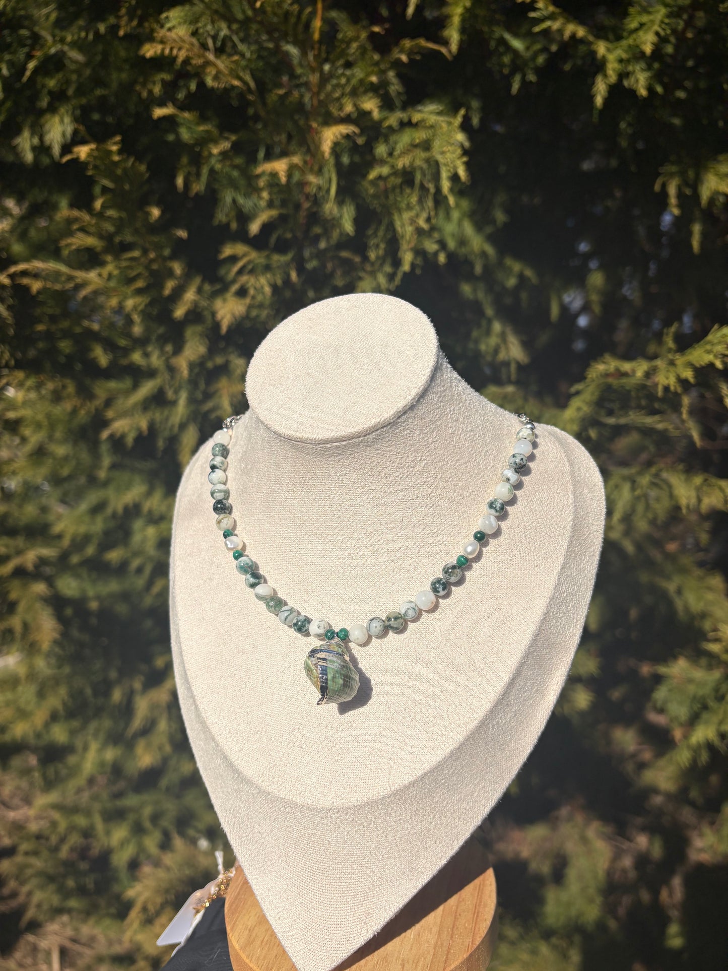 Tree Moss Agate, Freshwater Pearl, Malachite, Jade Turbo Shell necklace